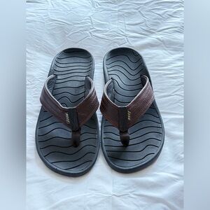 KEEN Men's Dark Brown and Black Flip-Flops